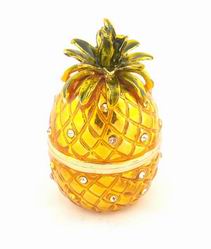 Bejeweled Pineapple